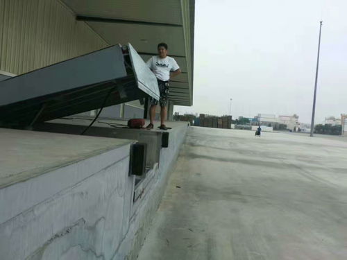 【啟運(yùn)銷售電動登車橋貨車裝車平臺倉儲升降機(jī)榆林市液壓式登車橋】- 